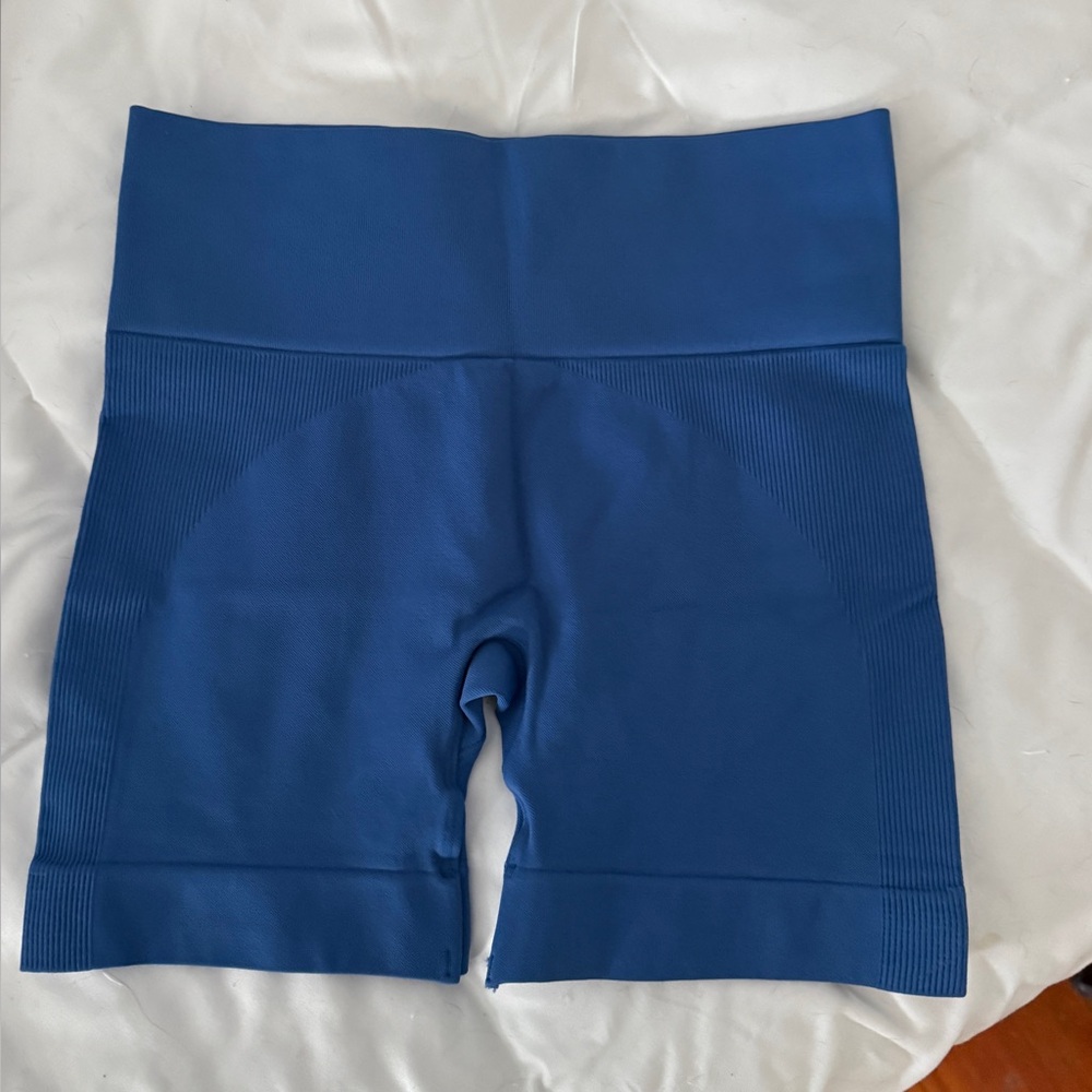 SET Active Seamless High-Waist Biker Shorts in Deep Blue